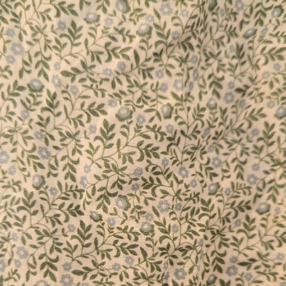 Chic Long Sleeve Green Dress - Picture 3 of 3